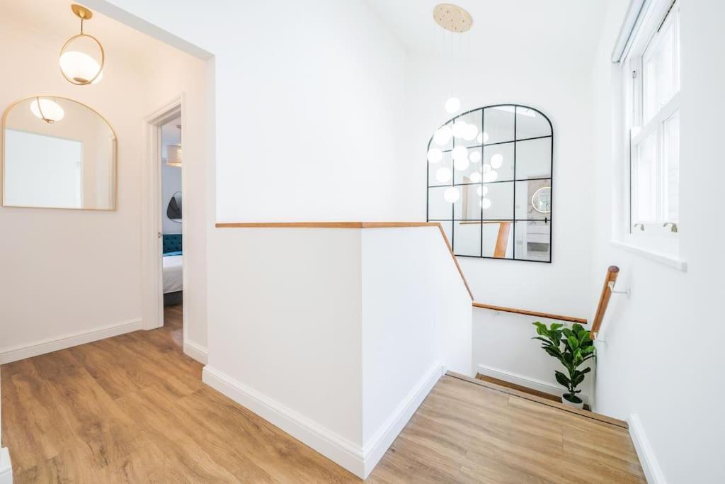 House 10 Mins To Tower Bridge Hot Tub & Parking Villa London Exterior photo